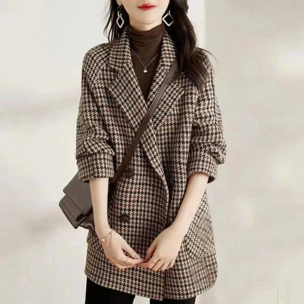 Classic Women's Coat with Lapel Collar