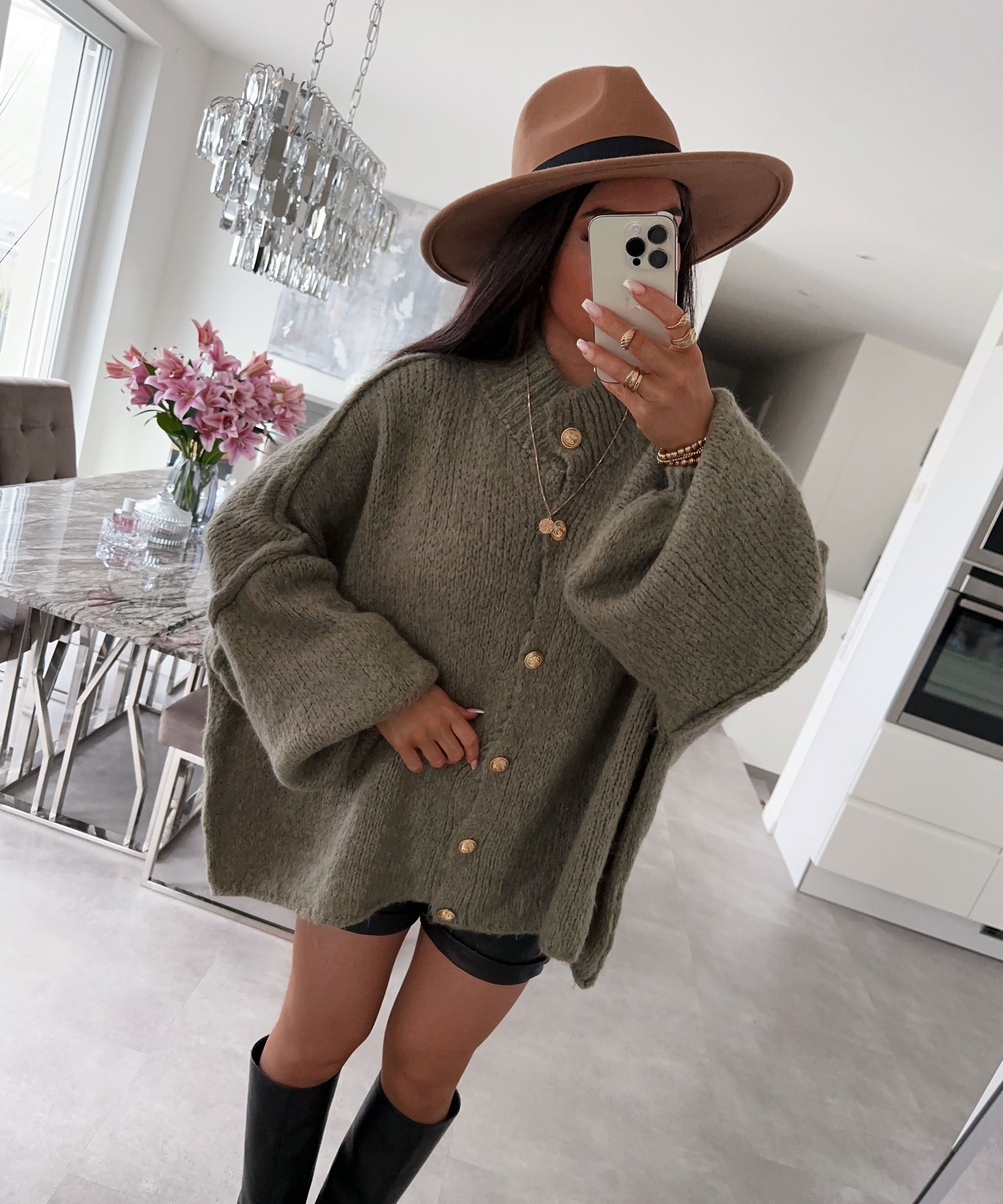 Women’s Oversized Button-Detail Cardigan in Green