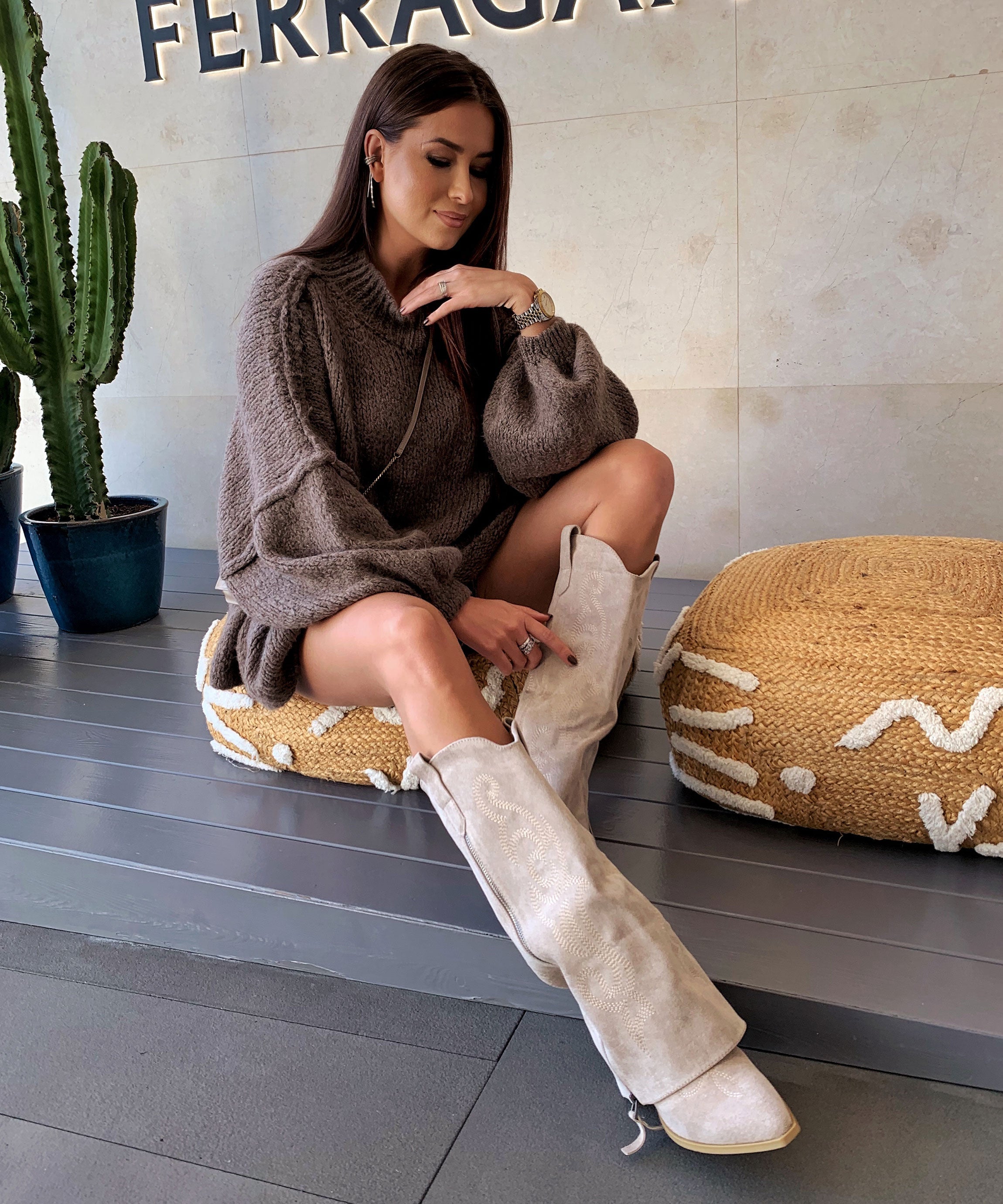 Women’s Oversized Sweater in Brown