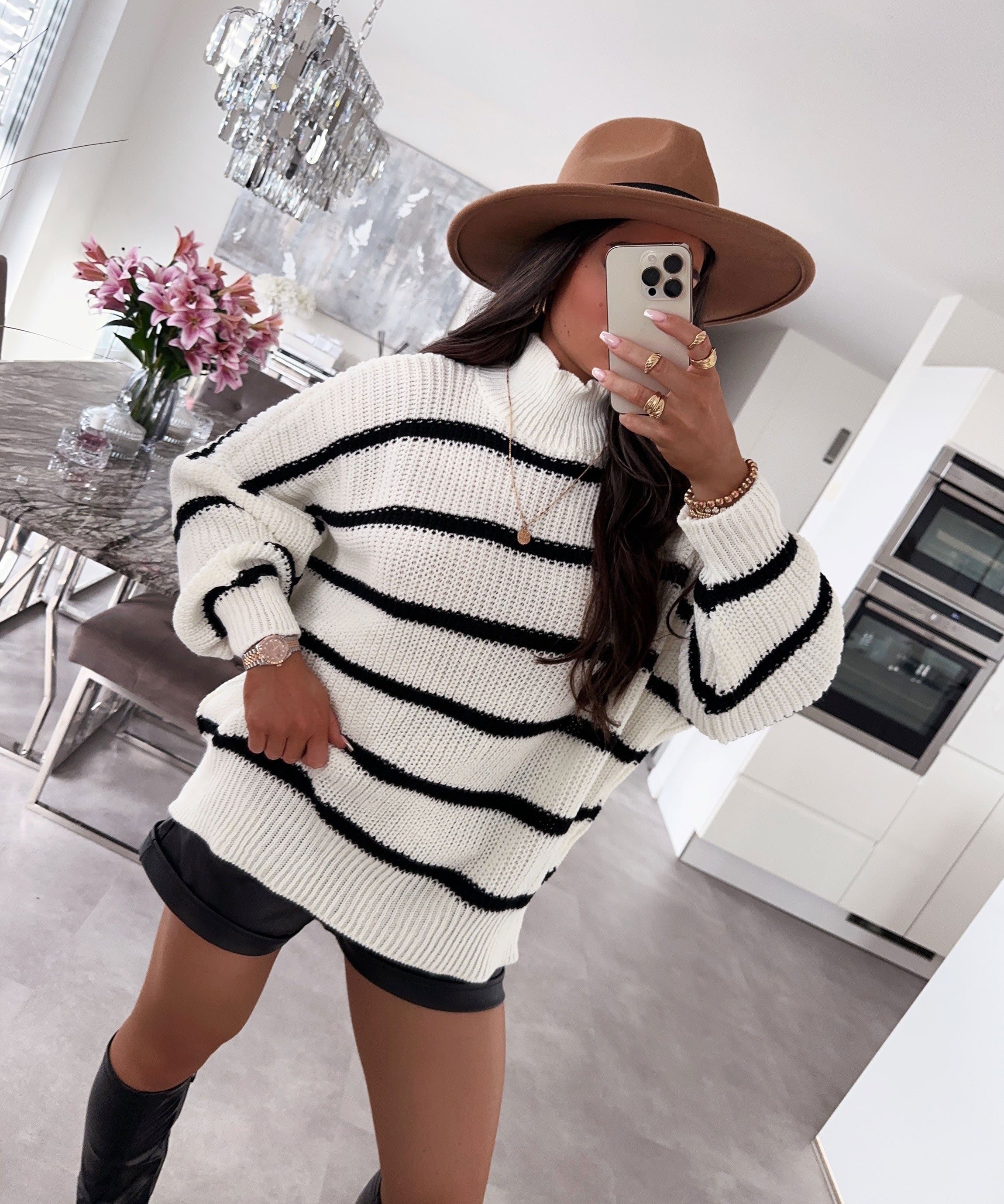 Women’s Ribbed Knit Sweater in White and Black
