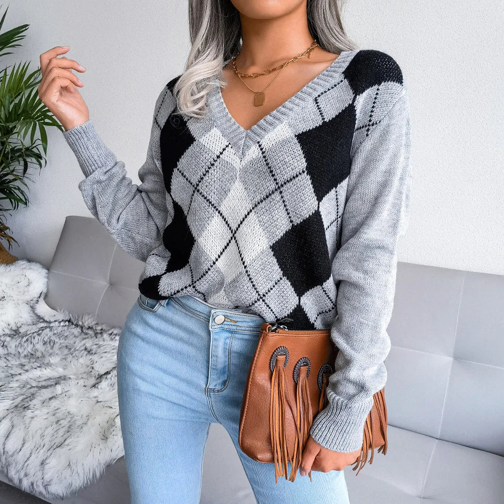 Women’s Argyle Jumper with V-Neck and Long Sleeves