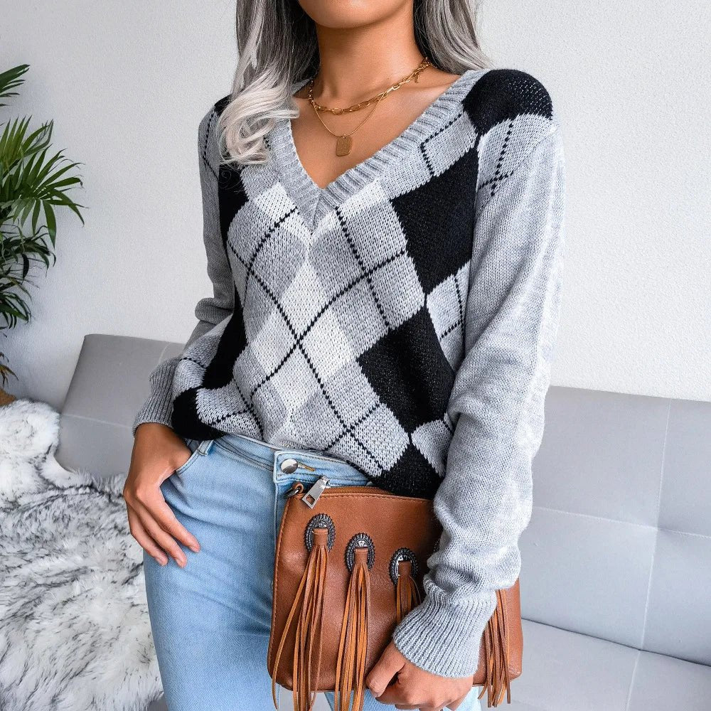 Women’s Argyle Jumper with V-Neck and Long Sleeves