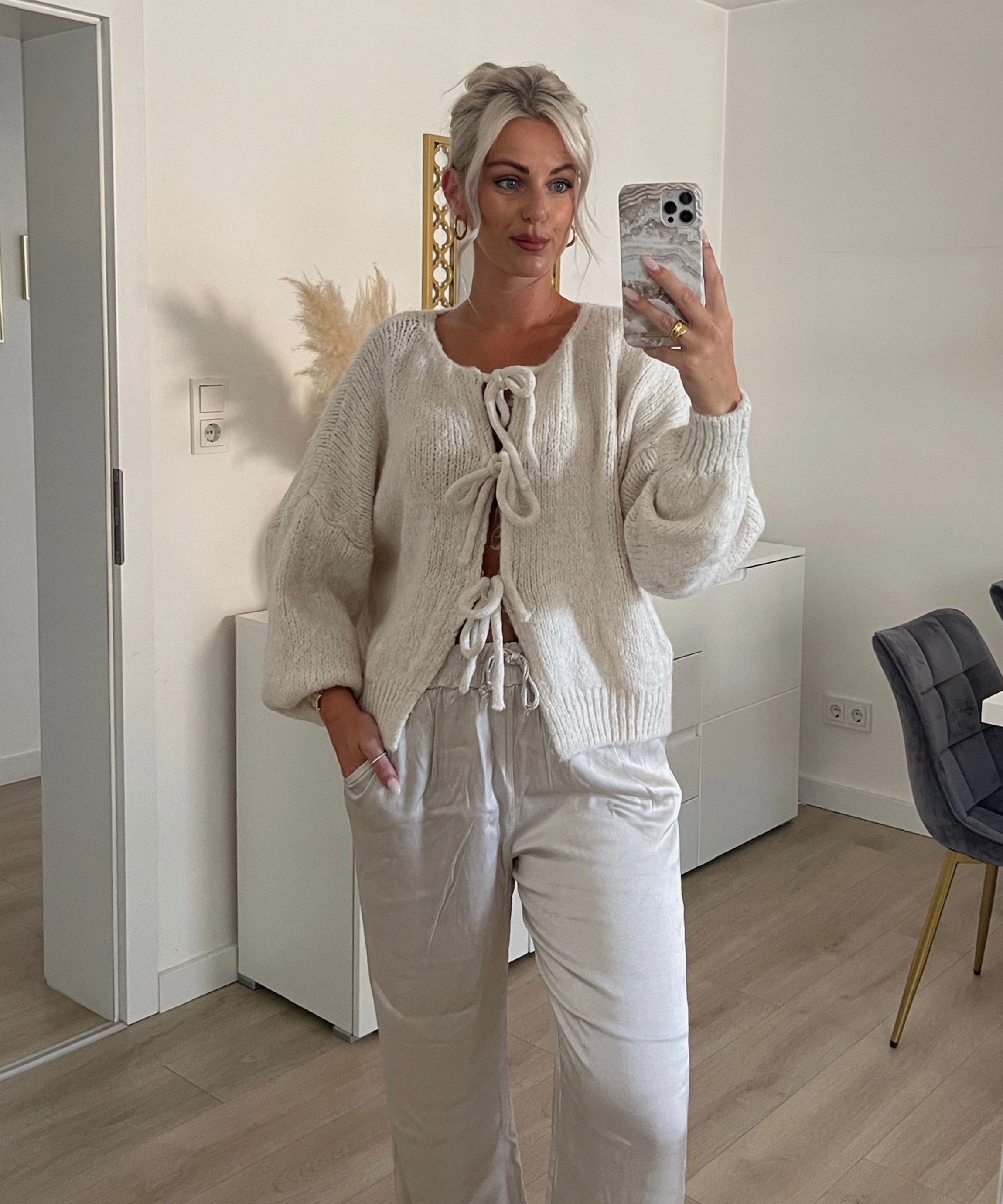 Women’s Beige Bow Cardigan