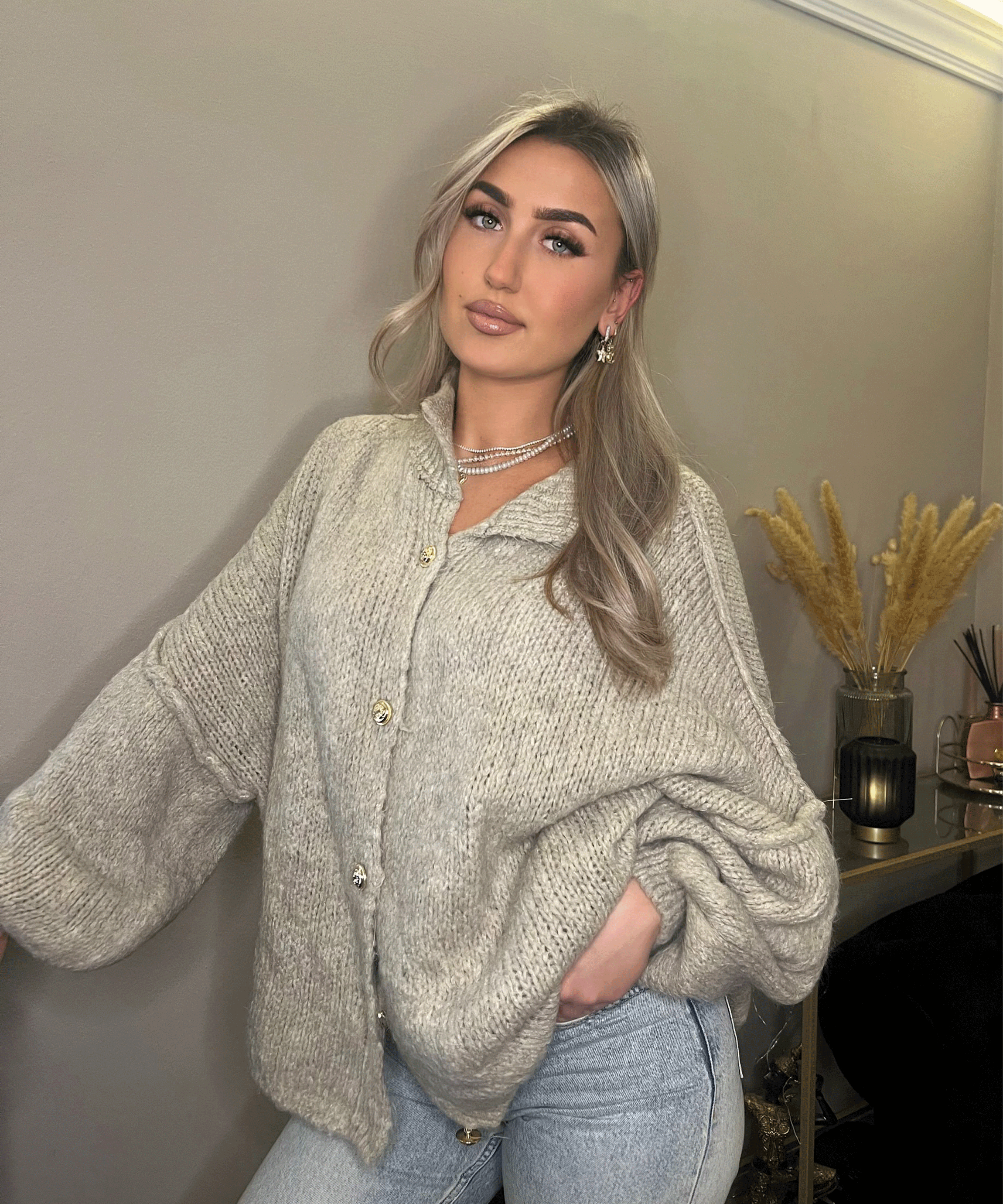 Women’s Button-Front Oversized Cardigan in Taupe