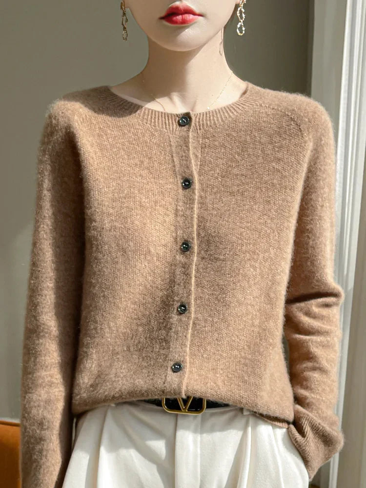 Women’s Cardigan With Button Detailing