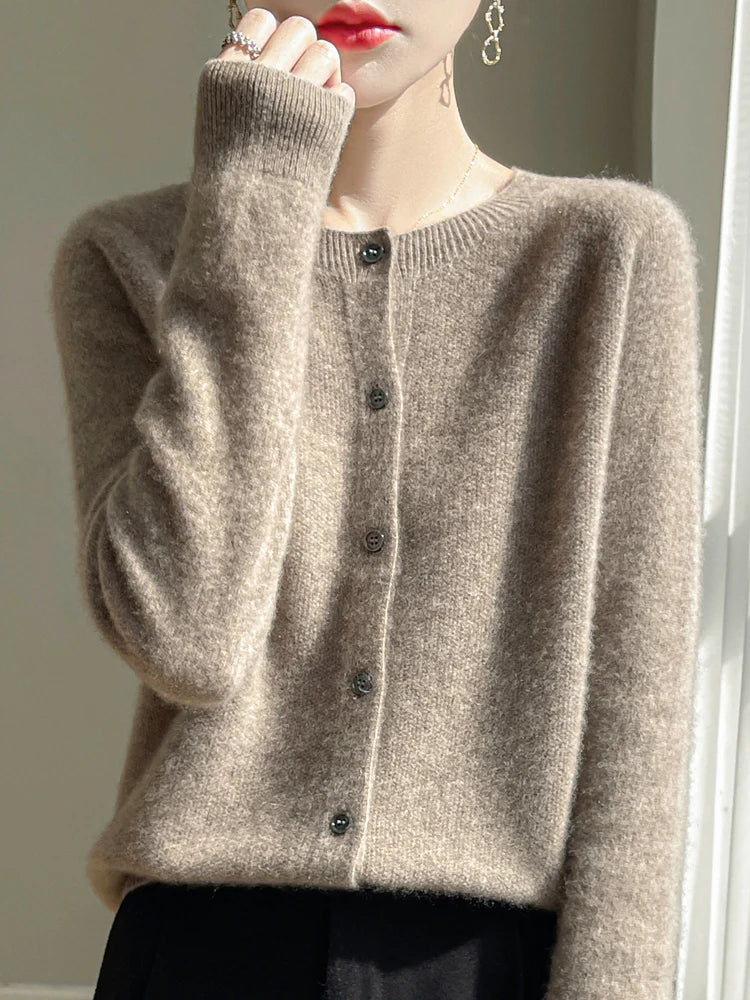 Women’s Cardigan With Button Detailing