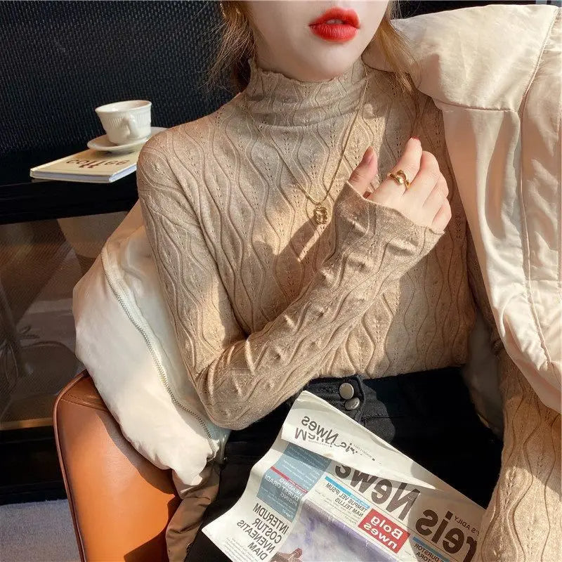 Women’s Cardigan With Patterned Detailing