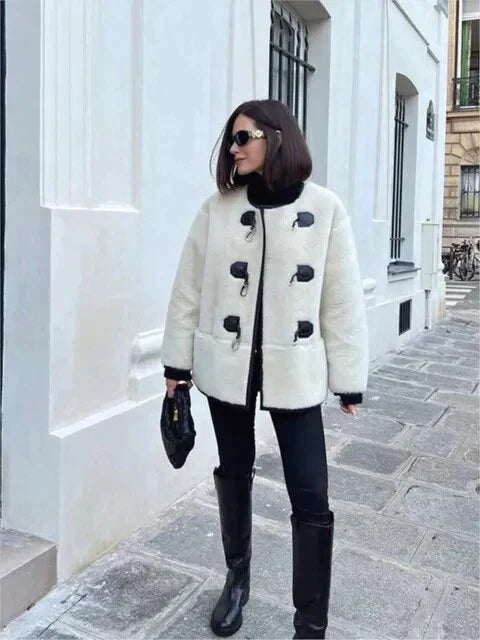 Women’s Coat with Toggle Fastening and Boxy Shape