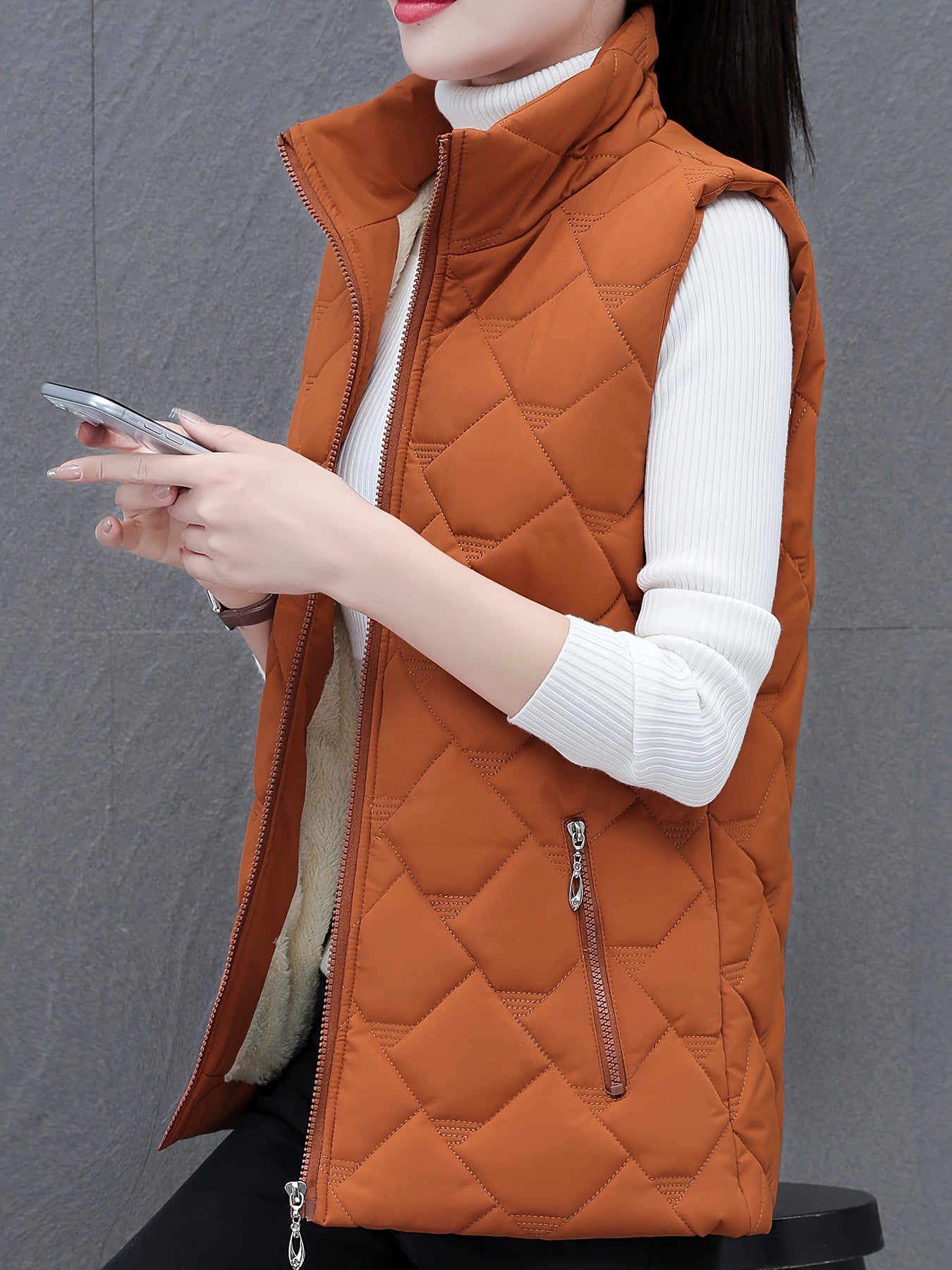 Women’s Diamond-Quilted Zip Vest with Stand Collar