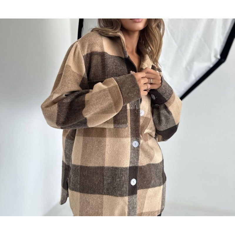 Women’s Jacket With Oversized Fit And Plaid Pattern