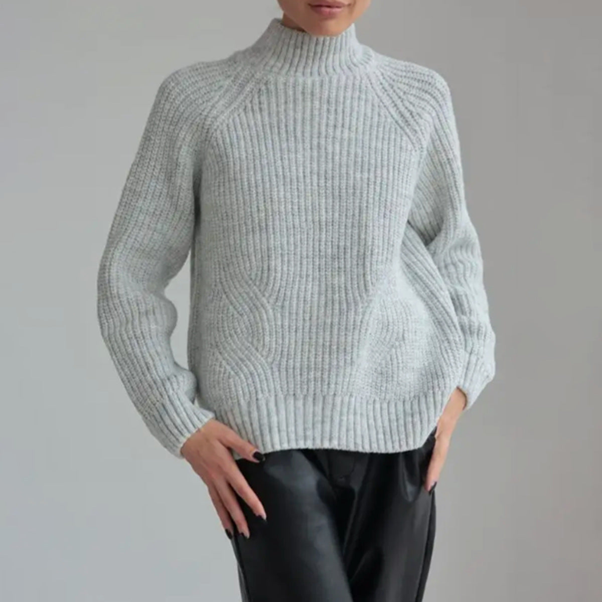 Women’s Jumper With Mock Neck And Raglan Sleeves