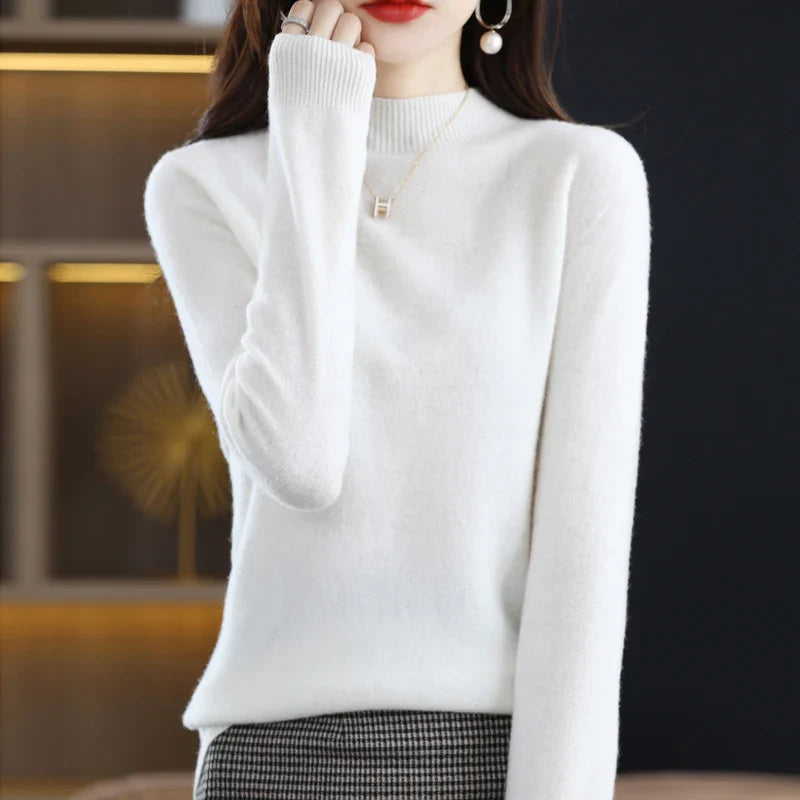 Women’s O-Neck Jumper With Straight Cut
