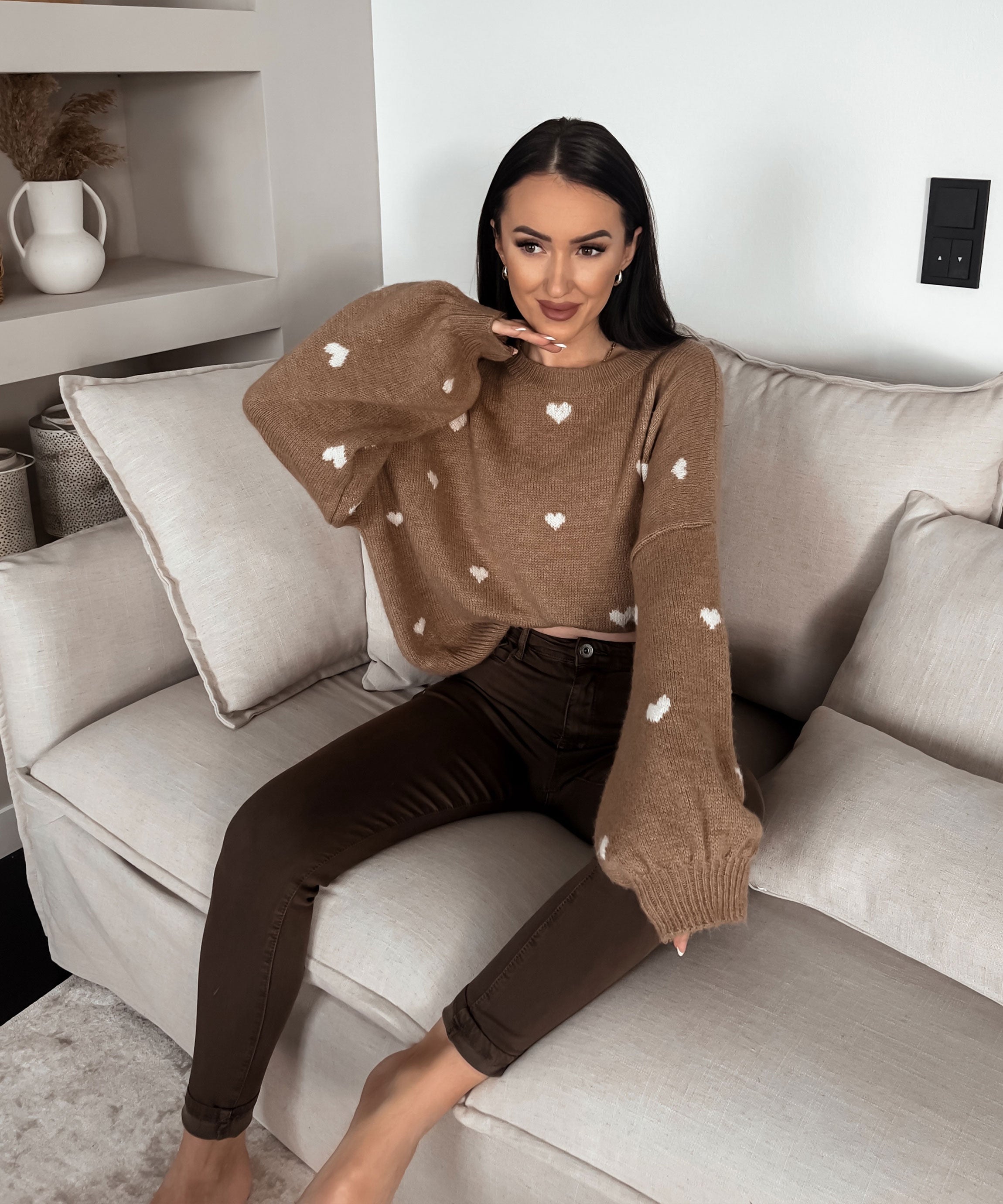 Women’s Oversized Sweater in Camel