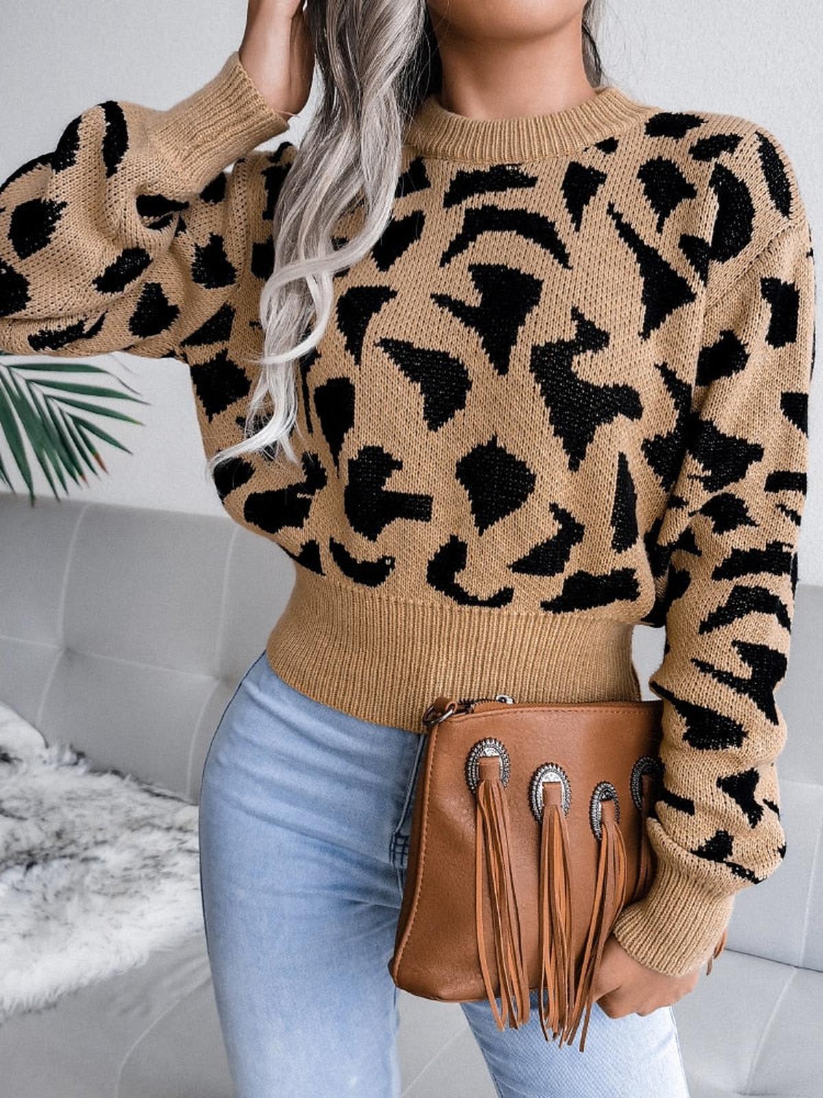 Women’s Pullover Sweater With Jaguar Print