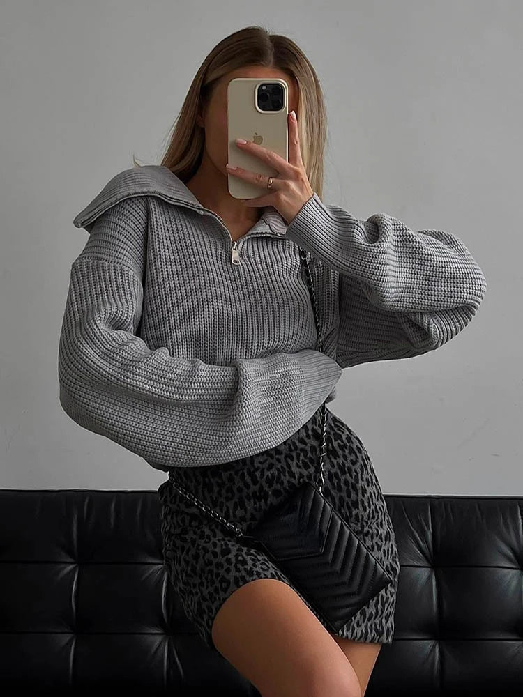 Women’s Sweater with Zip Collar and Loose Shape