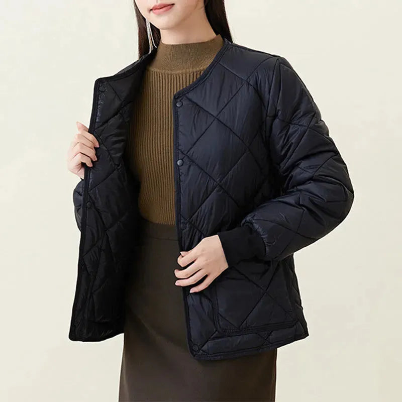 Leocadiah - Women's lightweight quilted jacket with V neck and pockets