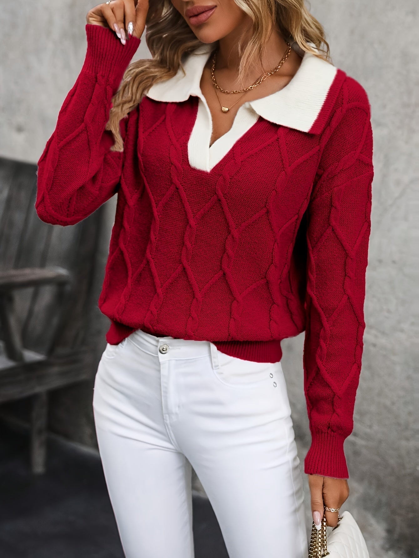 Giulia - Women's Round Neck Sweater with Colour Blocks