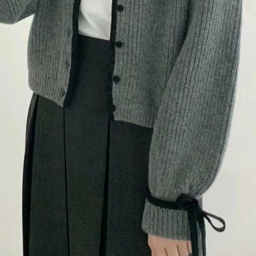 Women's vintage knitted cardigan