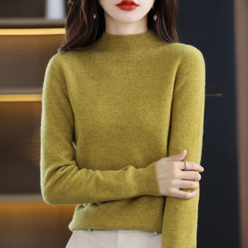 Women’s O-Neck Jumper With Straight Cut