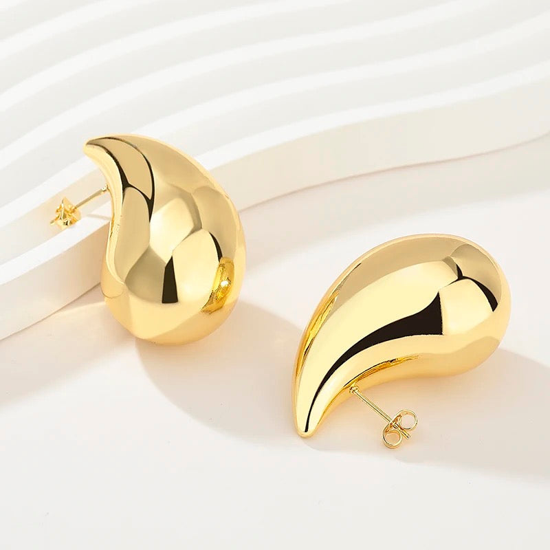 1+1 FREE | Teardrop Earrings™ Enhance your everyday glamour