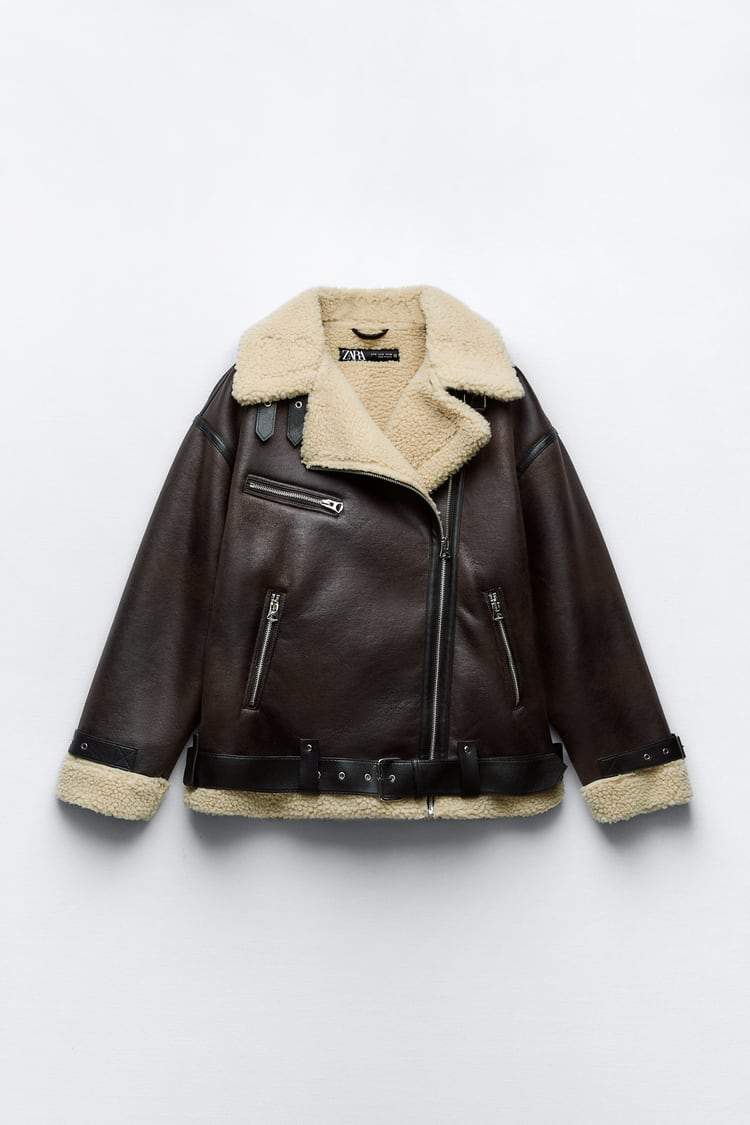 Women’s Jacket with Lapel Detailing