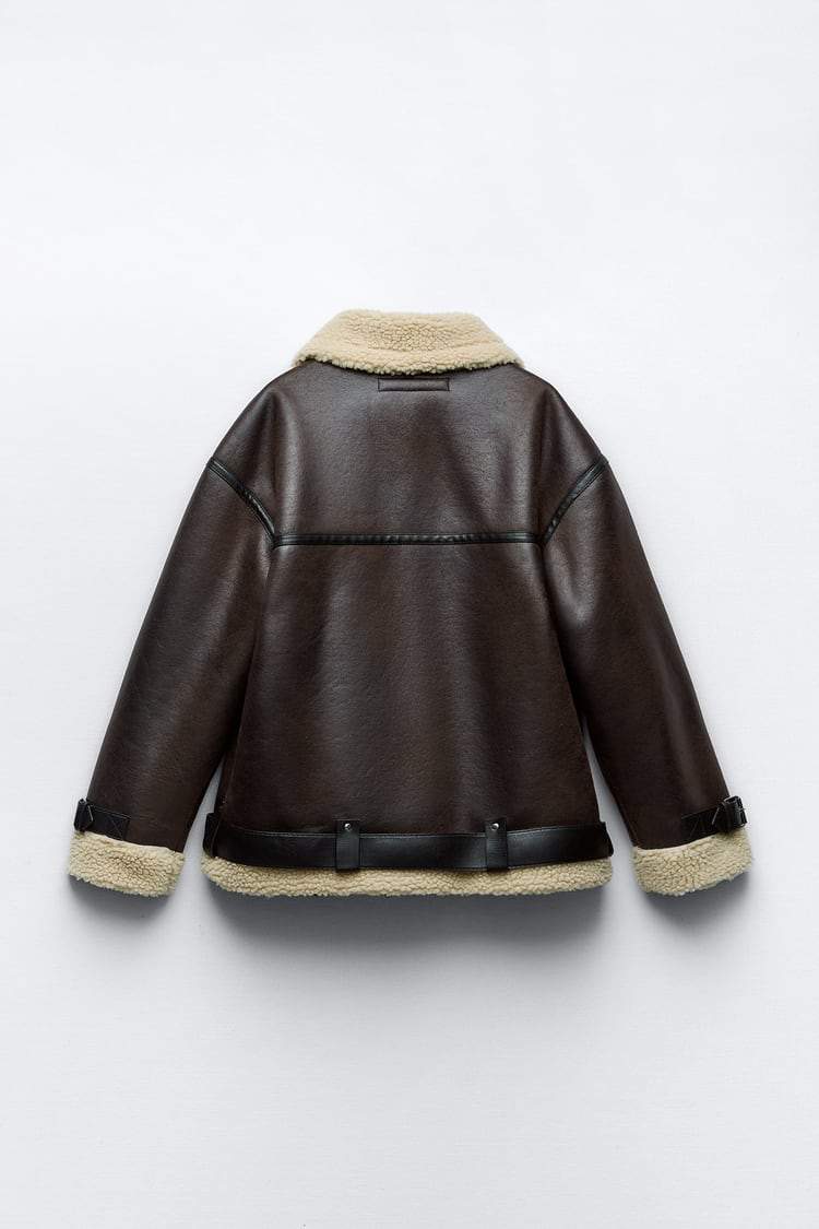 Women’s Jacket with Lapel Detailing