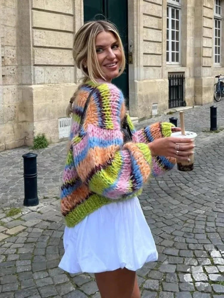 Knitted short cardigan with puff sleeves for women