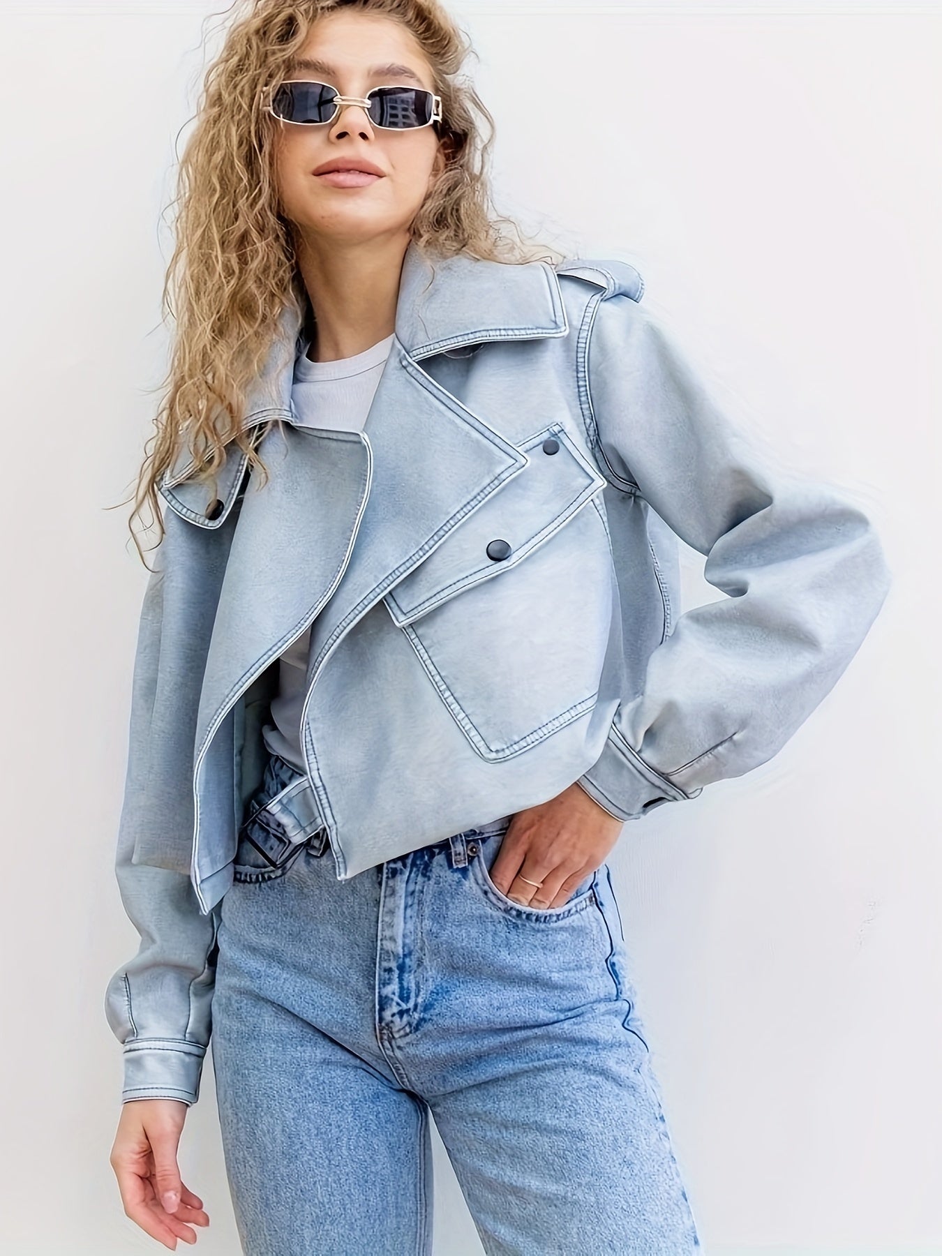 Women’s Jacket with Flap Pocket Detailing