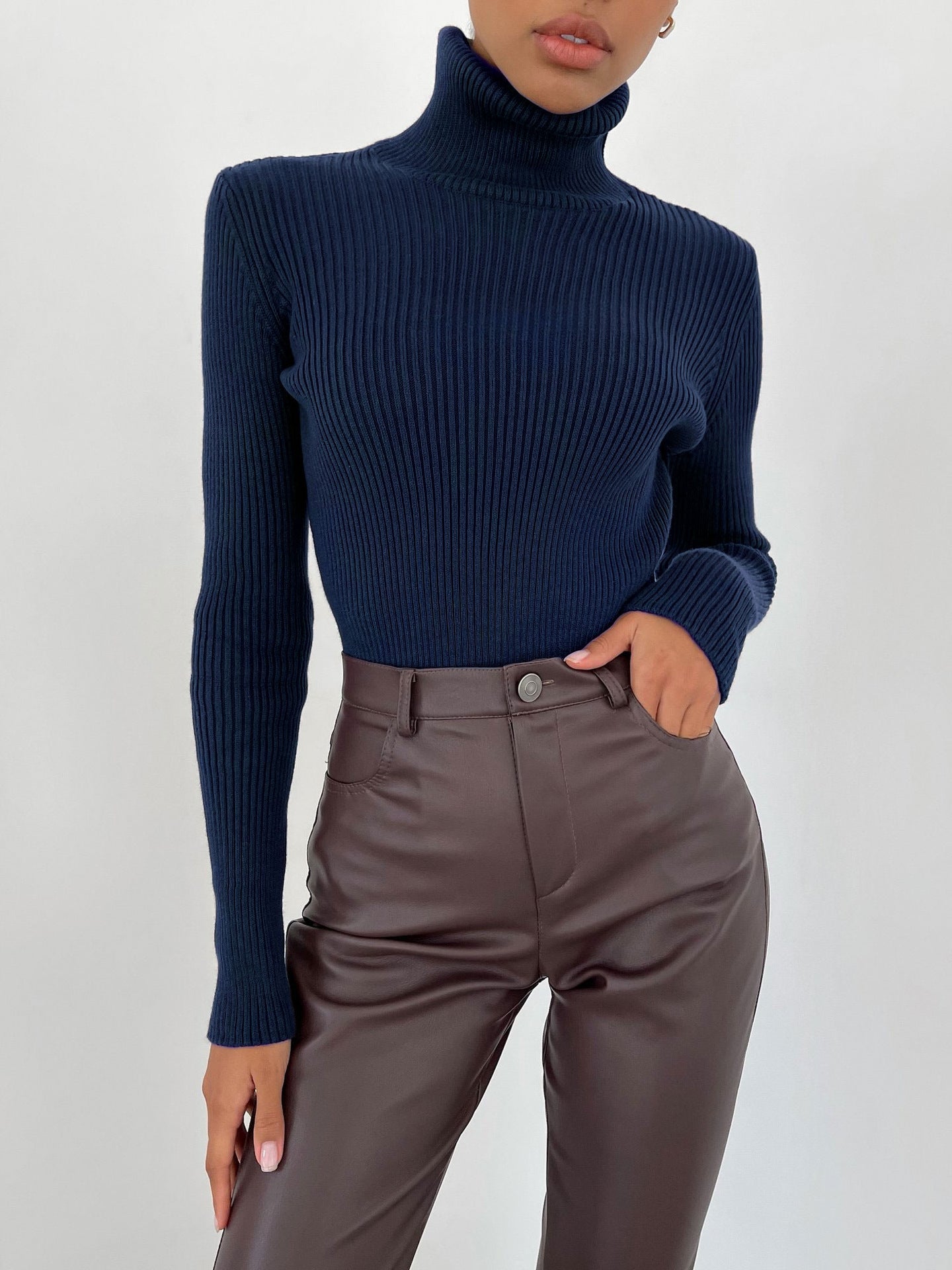 Ivanna - Turtleneck Sweater Tight fitting Ribbed for a Clean and Timeless Look