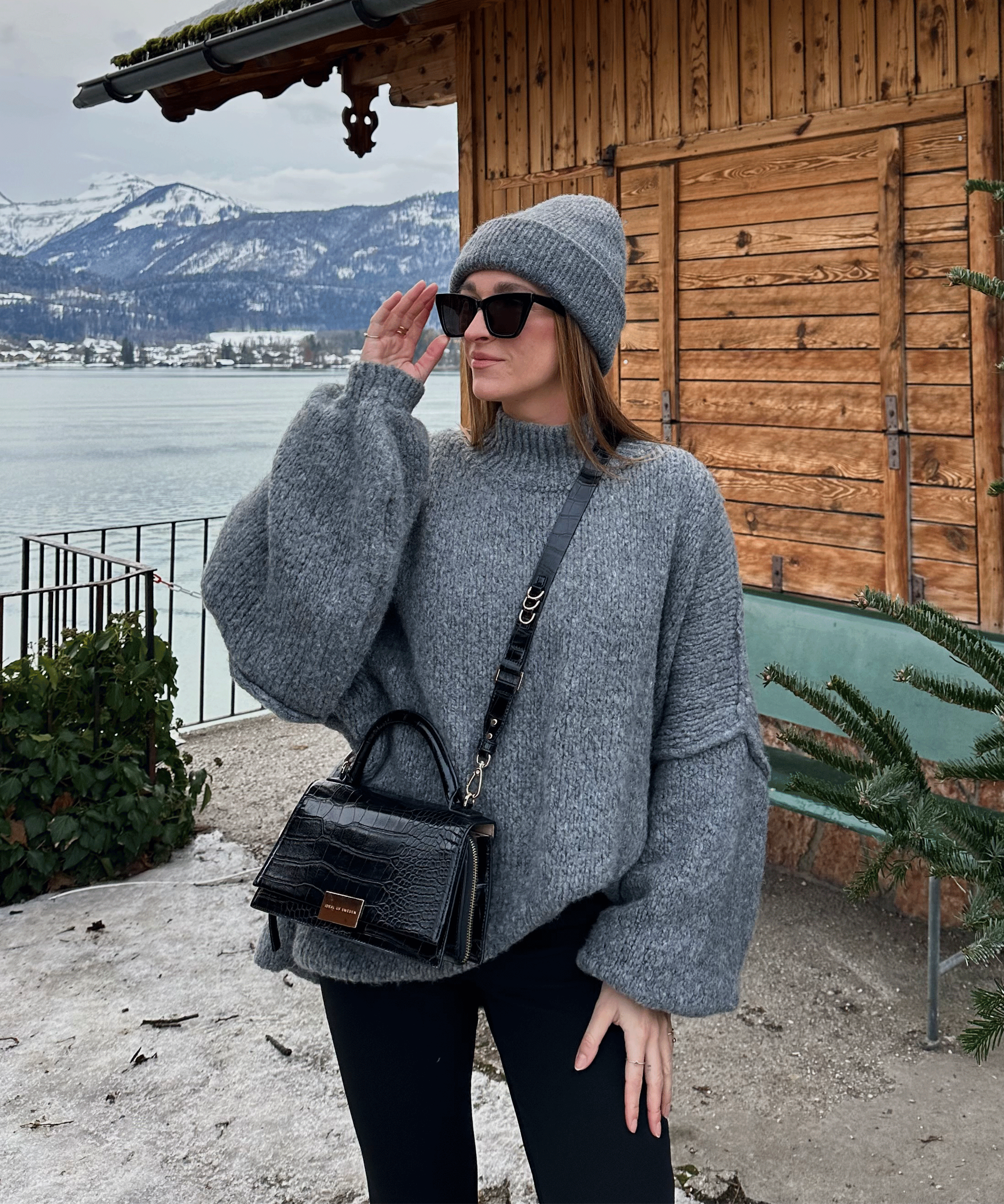 Oversized Women’s Sweater in Dark Grey with Relaxed Fit
