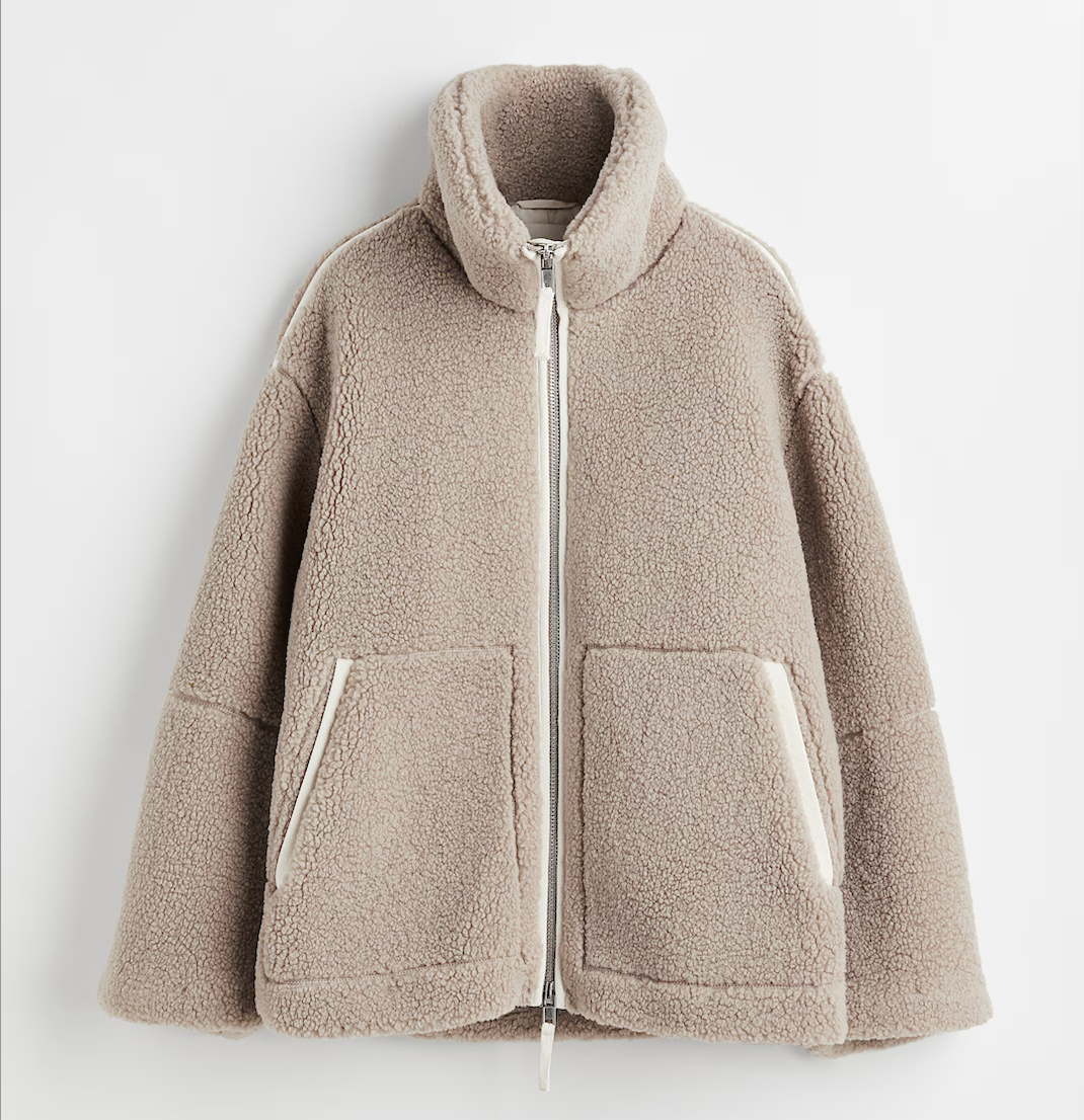 Women’s Jacket With Distinctive Collar