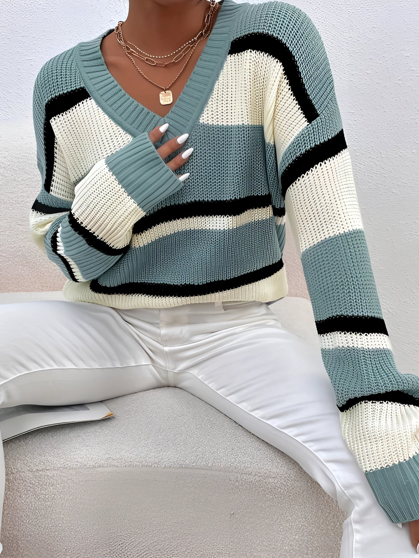 Mila - Women's Knitted Sweater with Geometric Pattern