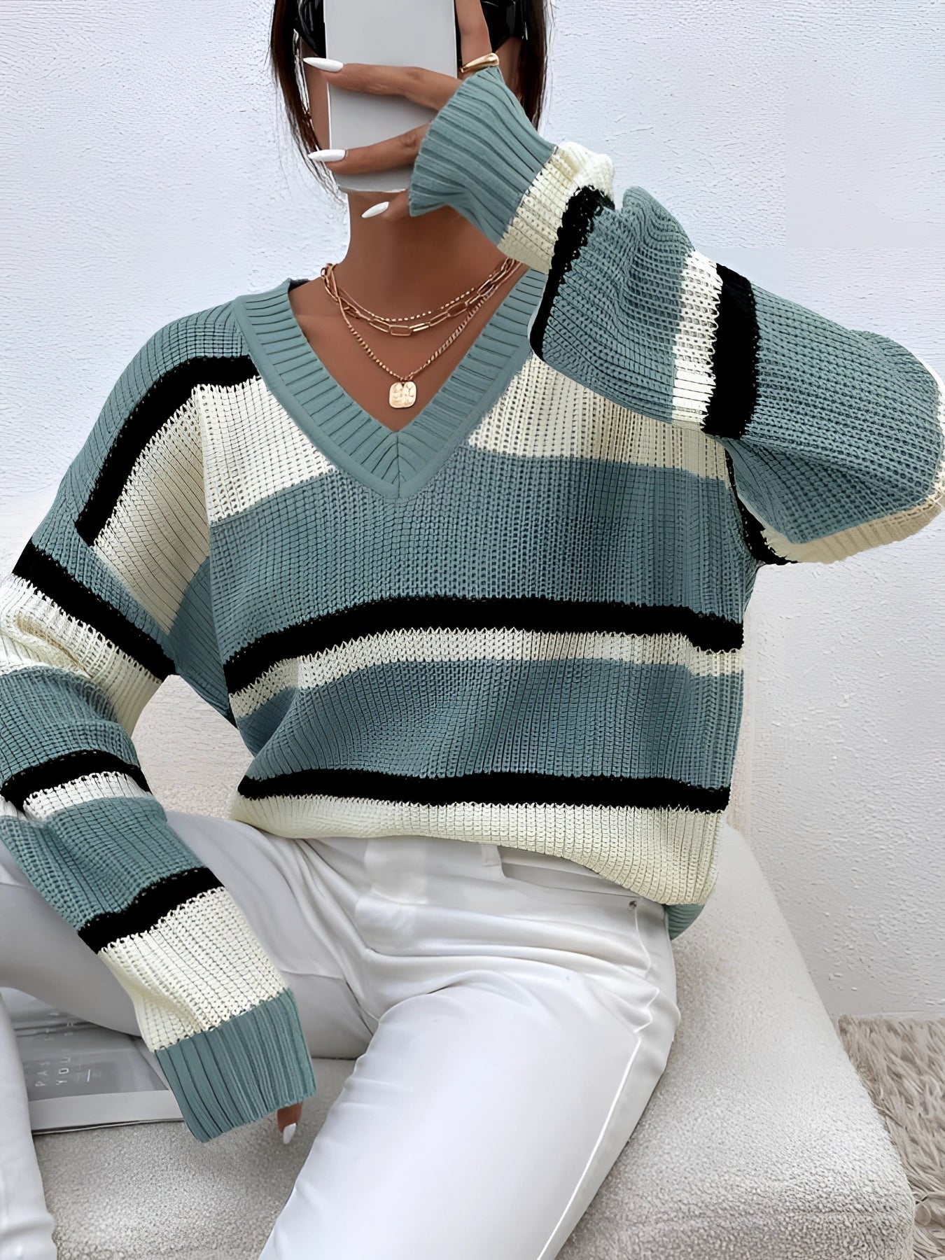 Mila - Women's Knitted Sweater with Geometric Pattern