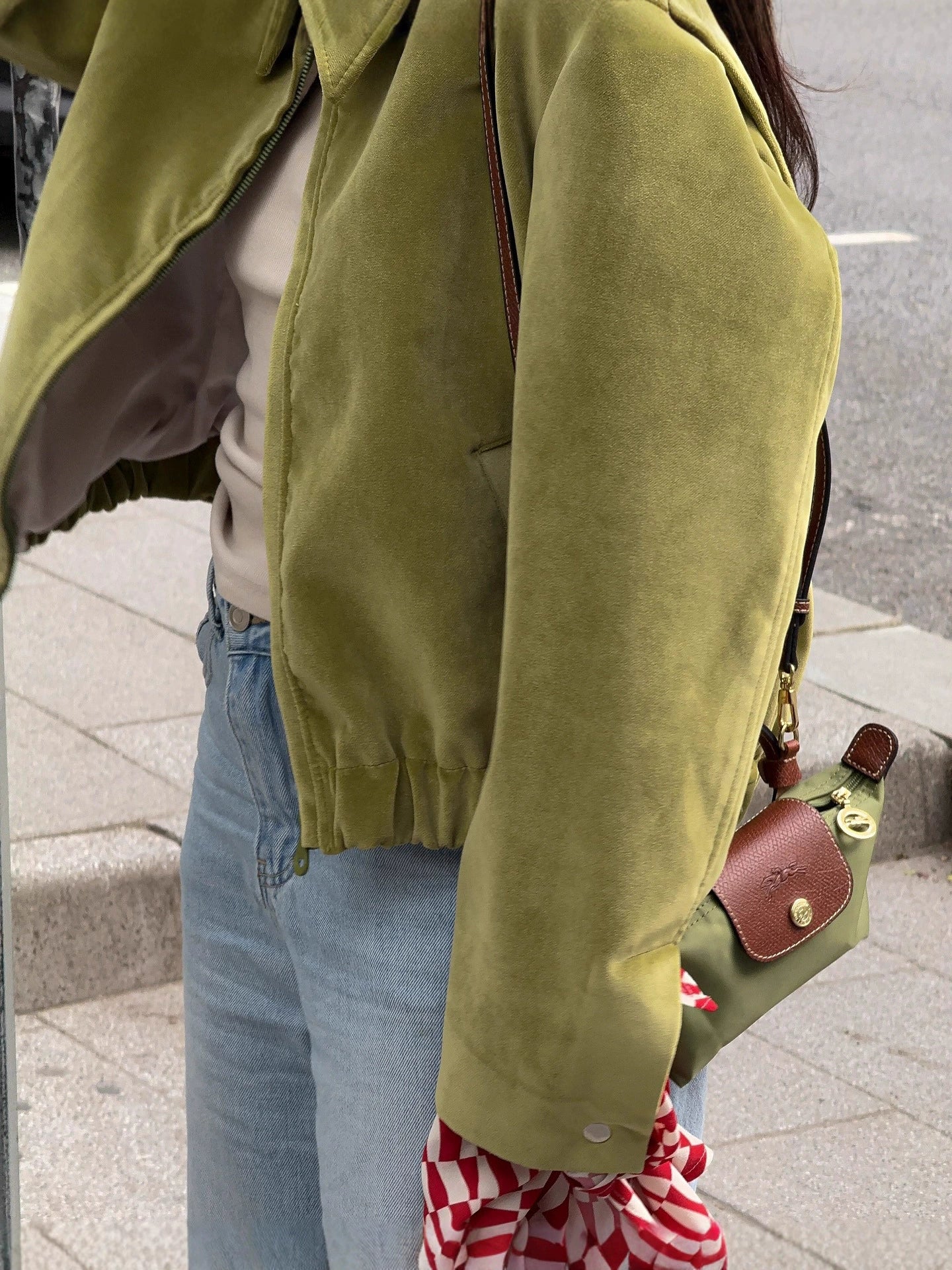 Women’s Jacket With Cropped Hem And Zip Front