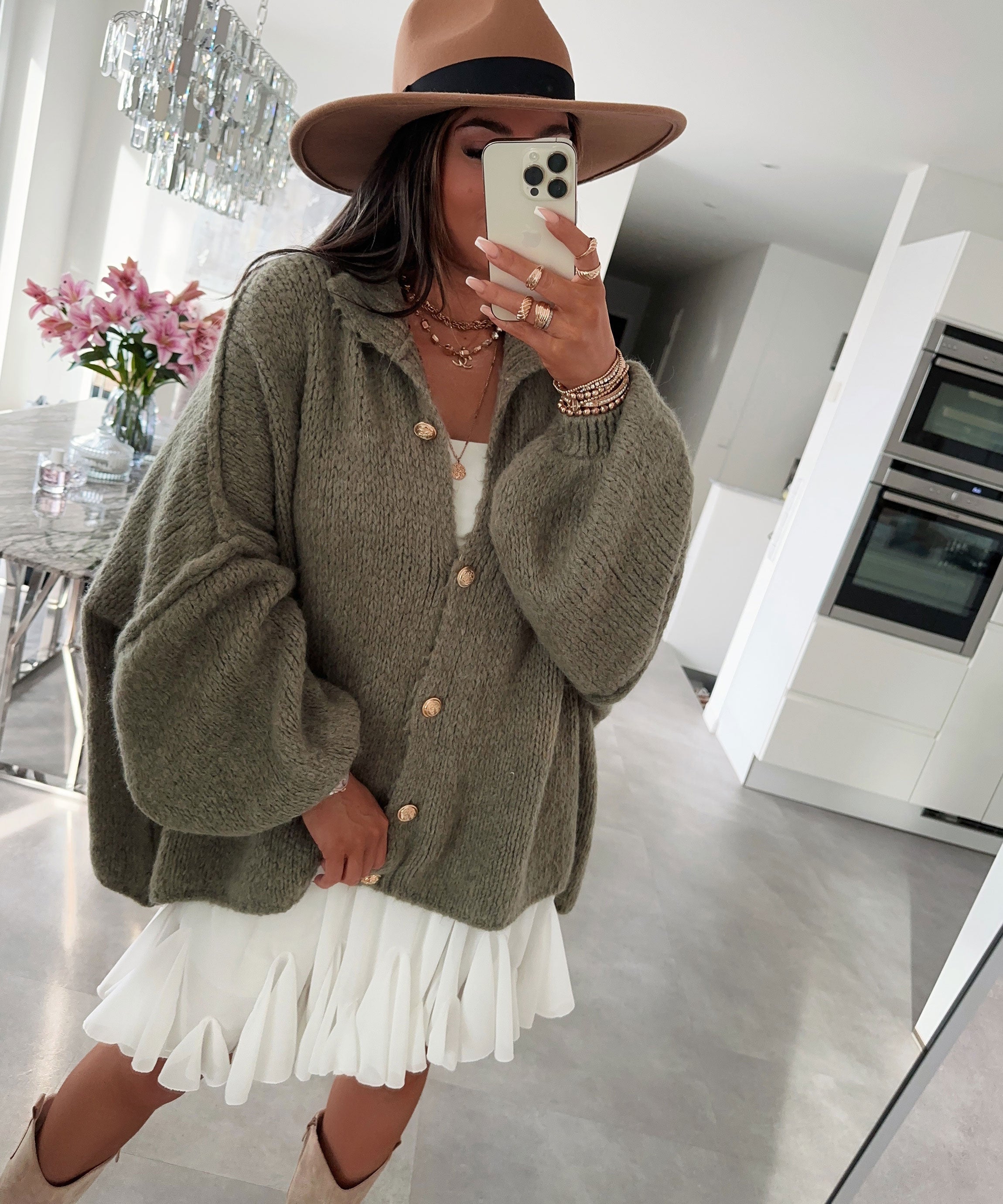 Women’s Oversized Button-Detail Cardigan in Green