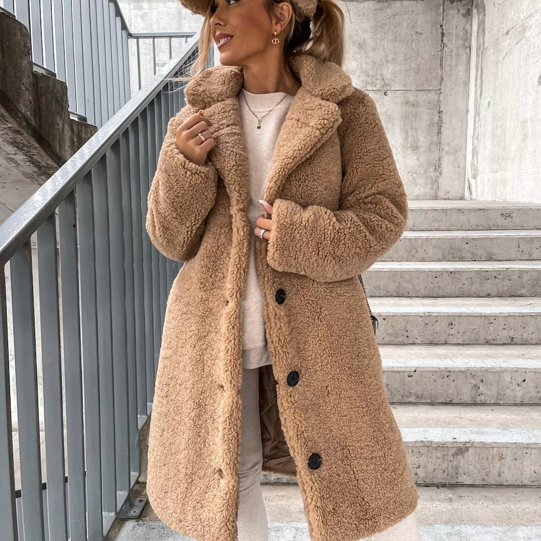 Women's Winter Coat With Wide Collar And Button Placket