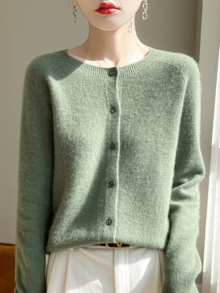 Women’s Cardigan With Button Detailing