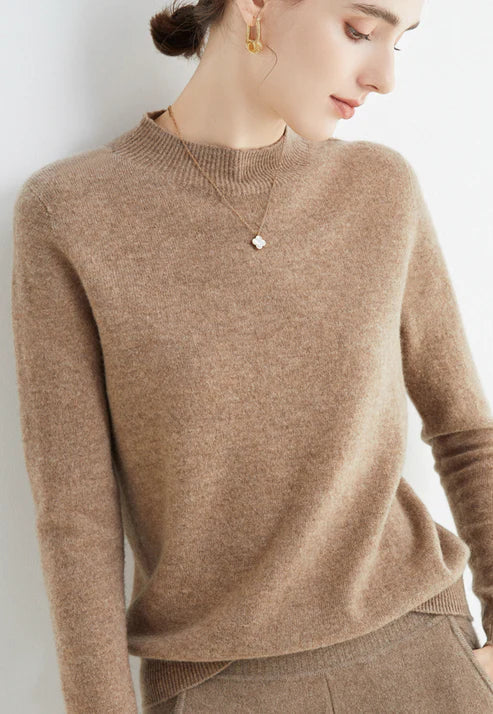 Women’s Crew Neck Sweater with Ribbed Hem