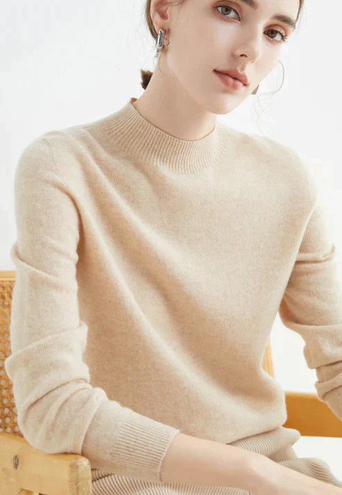 Women’s Crew Neck Sweater with Ribbed Hem