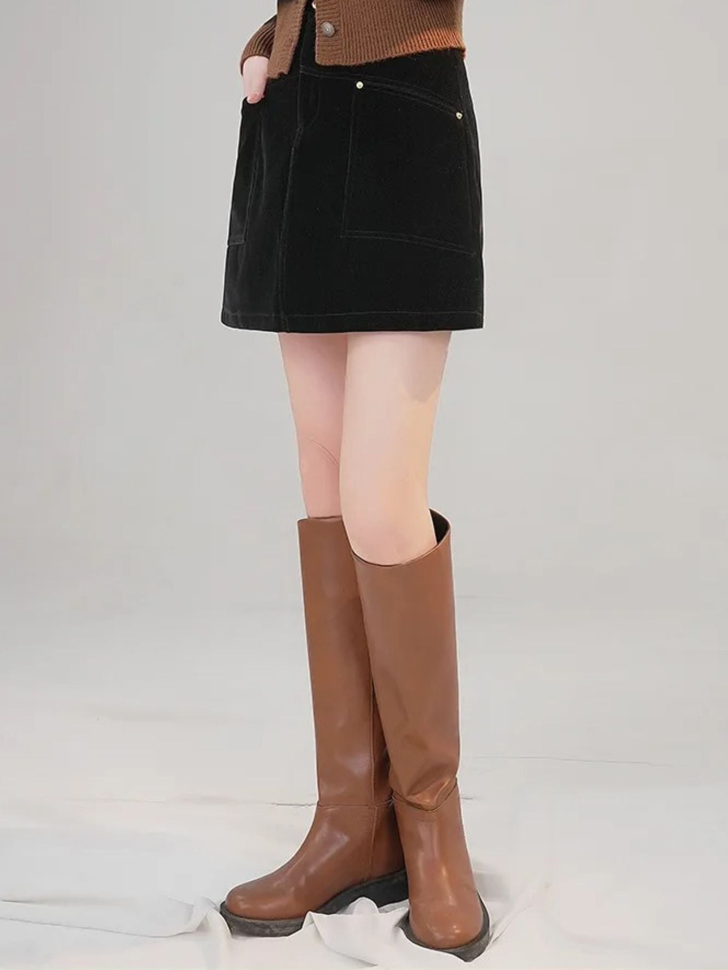 Women’s High-Waisted A-Line Mini Skirt with Pockets