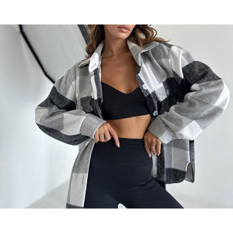 Women’s Jacket With Oversized Fit And Plaid Pattern