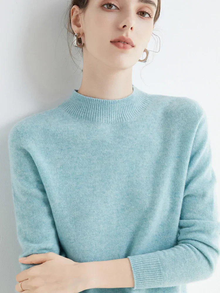 Women’s Jumper with Round Neck and Neat Finish