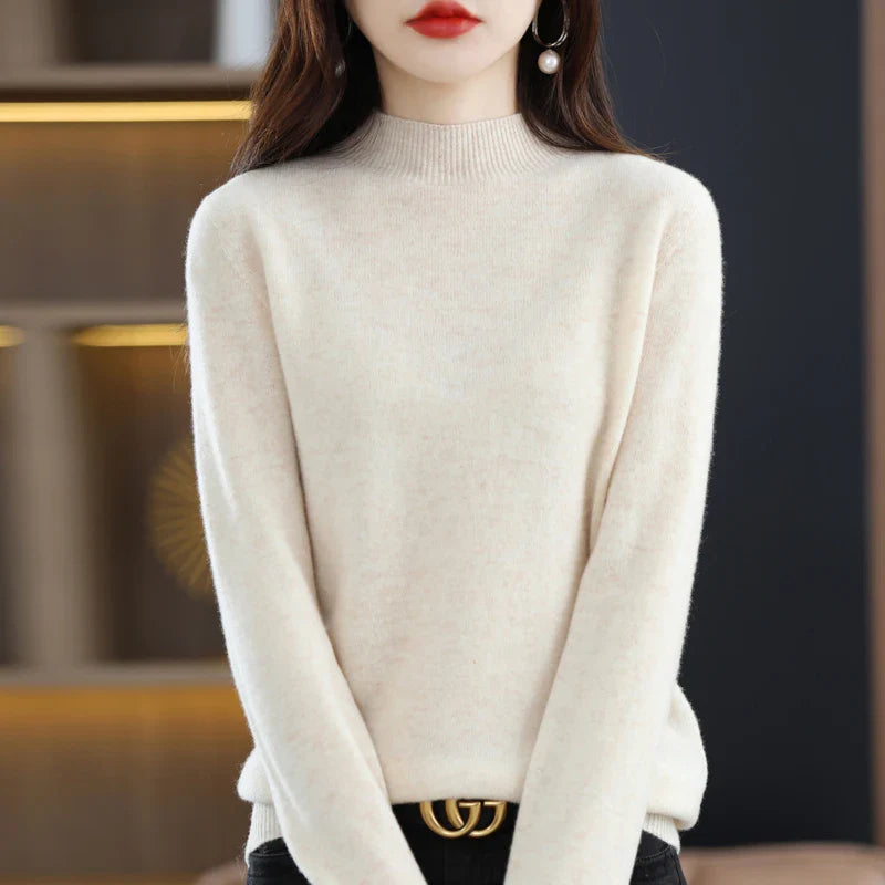 Women’s O-Neck Jumper With Straight Cut