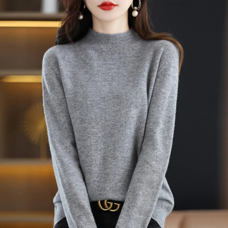 Women’s O-Neck Jumper With Straight Cut