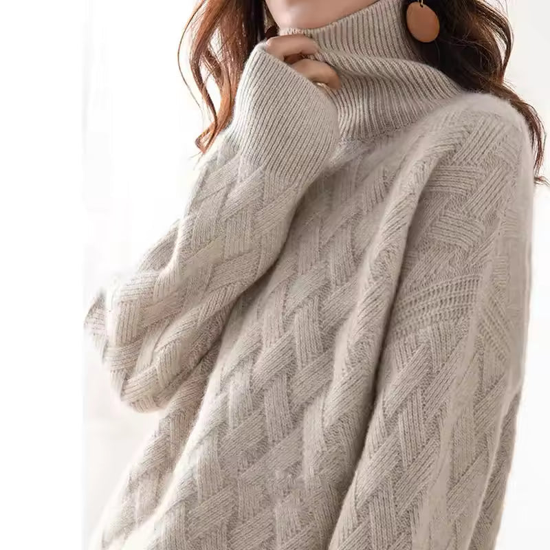 Women’s Oversized Pullover Jumper With Ribbed Turtleneck