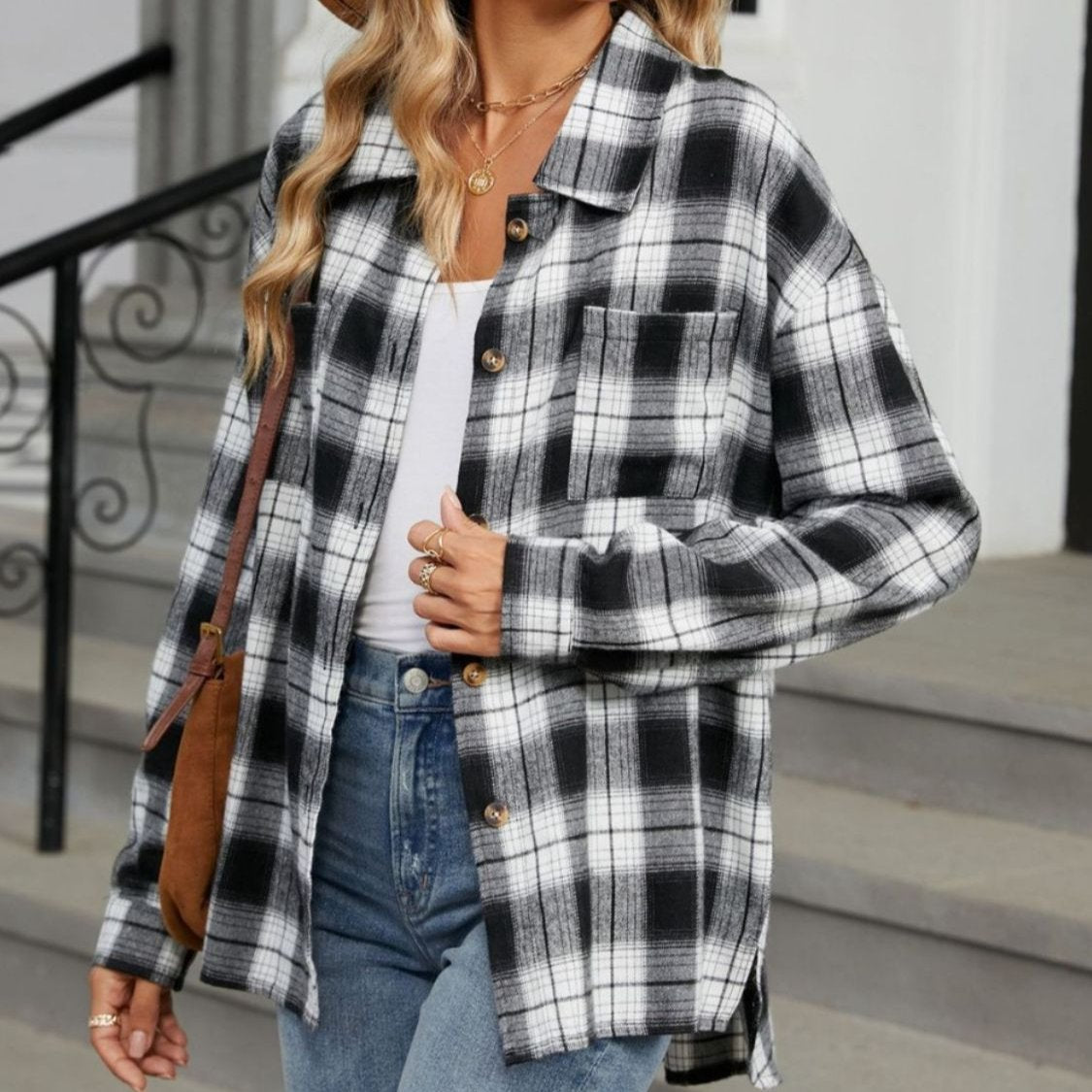 Women’s Plaid Jacket With Long Sleeves And Button Front
