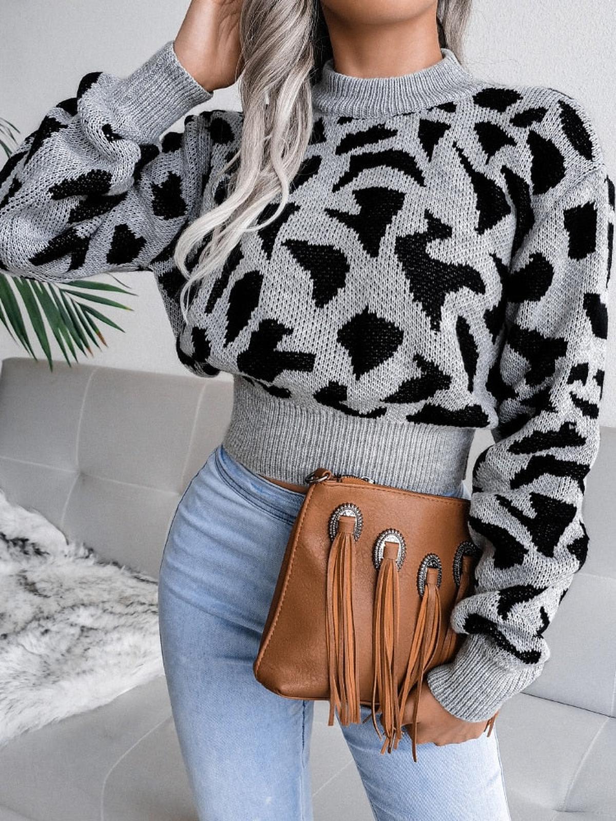 Women’s Pullover Sweater With Jaguar Print
