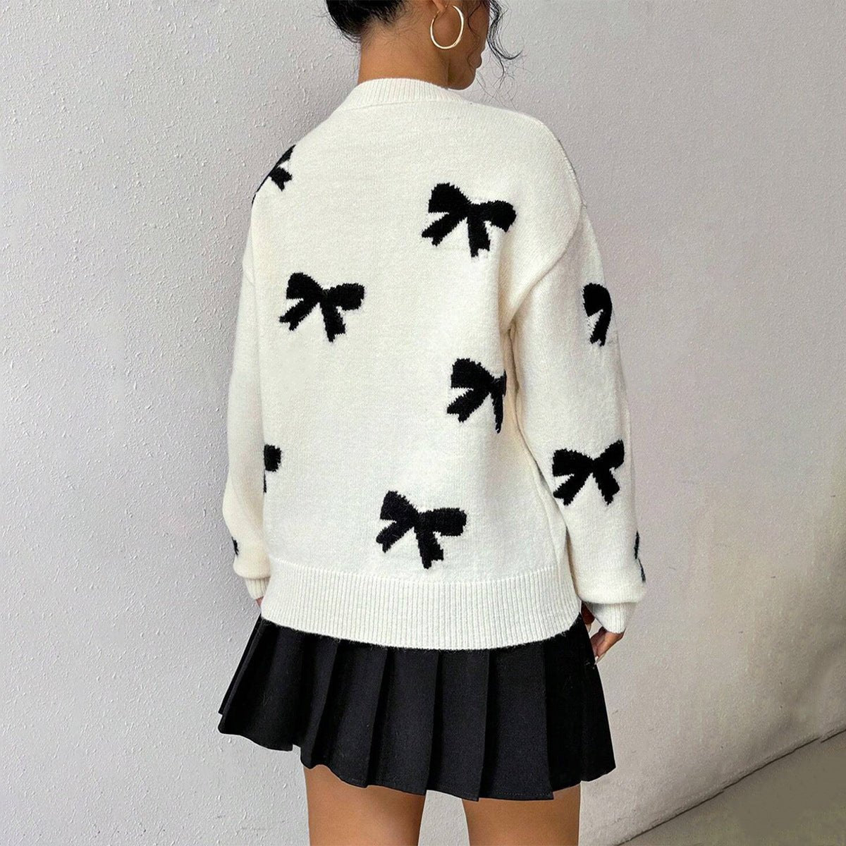 Women’s Pullover Sweater with Bow Detail