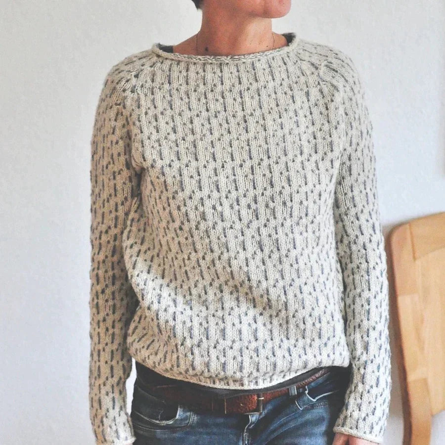Women’s Round Neck Sweater in Gray