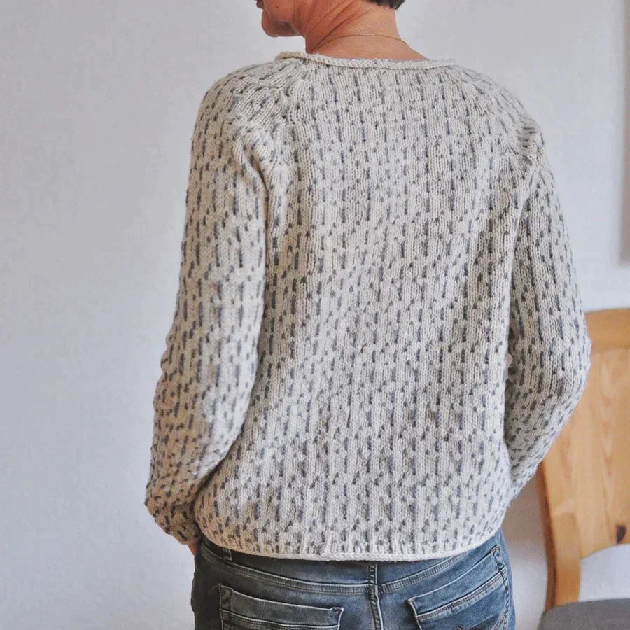 Women’s Round Neck Sweater in Gray
